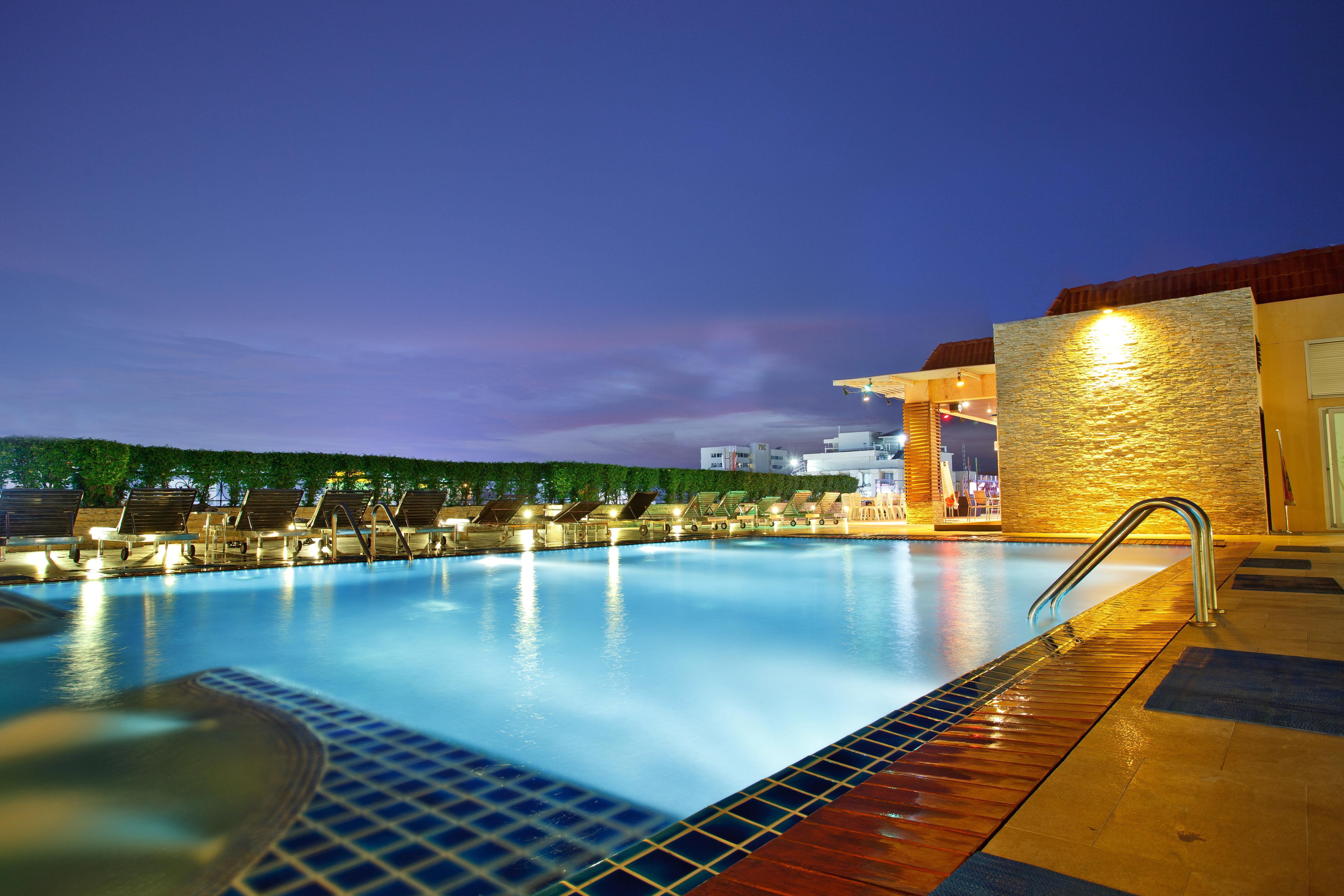 Intimate Hotel Pattaya - Sha Extra Plus Exterior foto